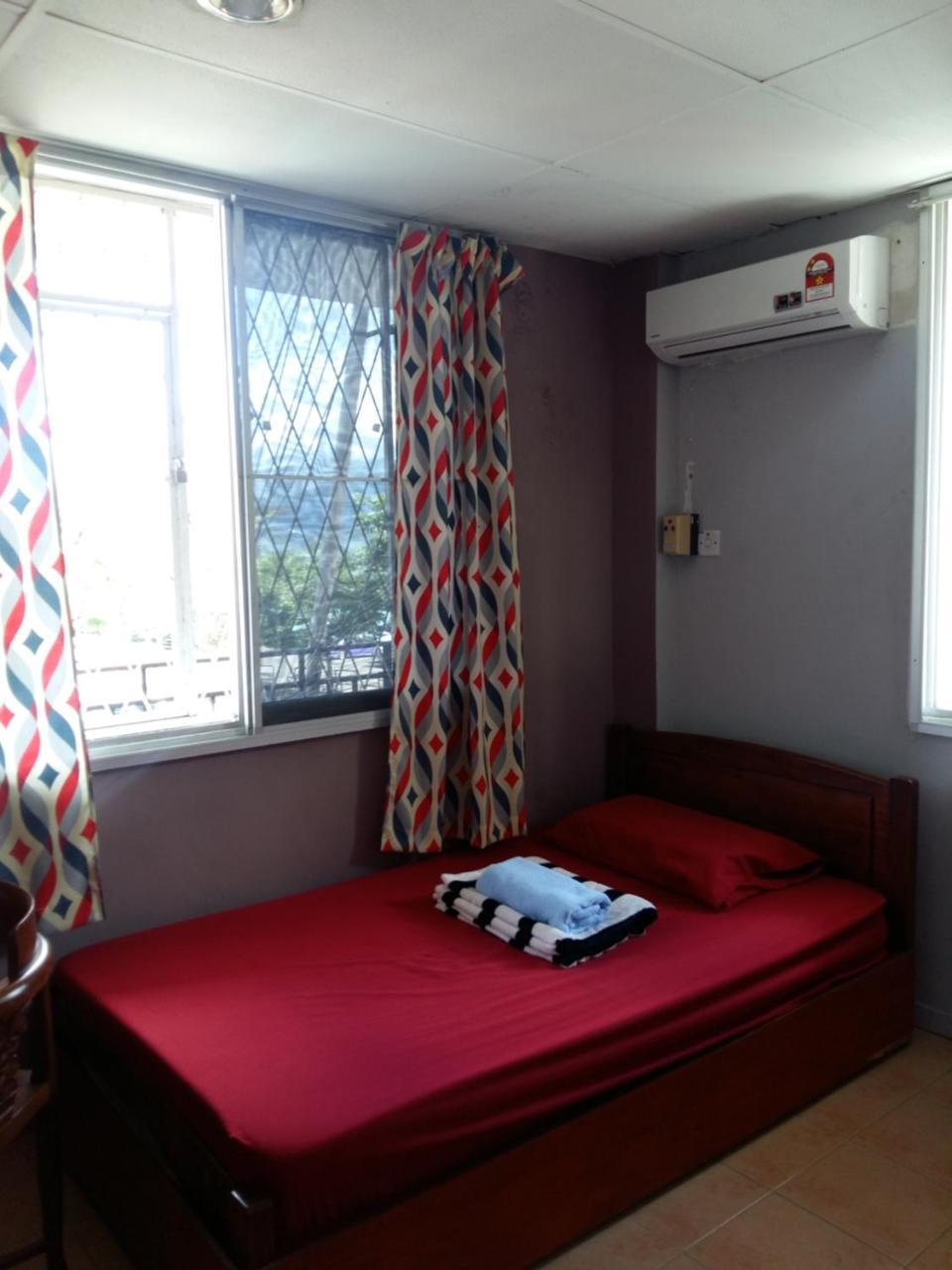 Ranau Backpackers Hostel Екстер'єр фото
