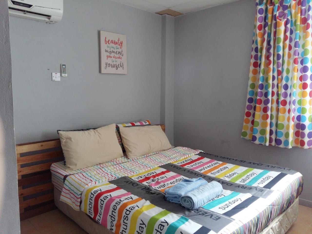 Ranau Backpackers Hostel Екстер'єр фото